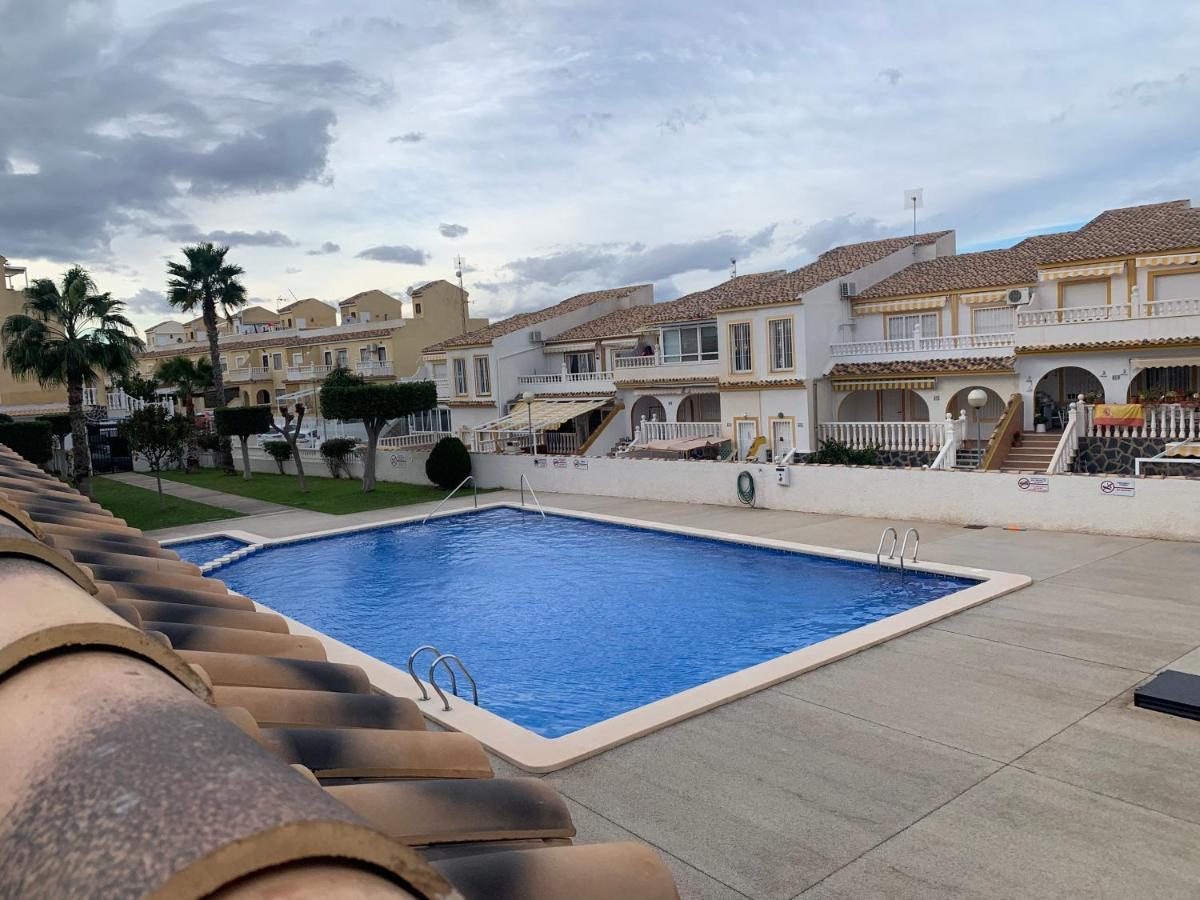 Adosado Tranquilo Con Piscina Y Vistas Al Mar Apartment Puerto Marino Exterior photo